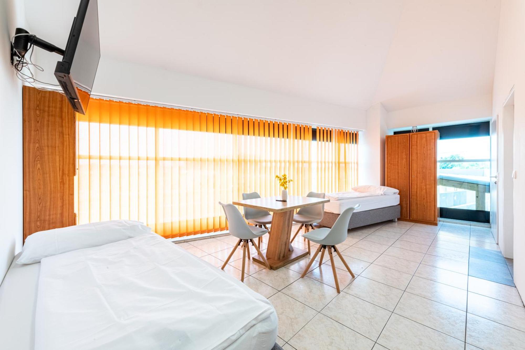 Apartment'S มาร์คเทรงค์ ภายนอก รูปภาพ